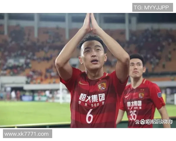 退役足球巨星的第二人生从绿茵场荣耀到多彩新征程